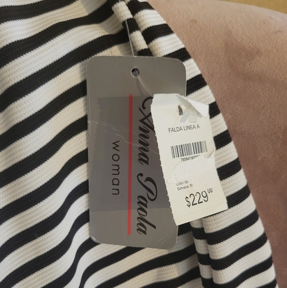 Anna Paola Skirt - Picture 2 of 4